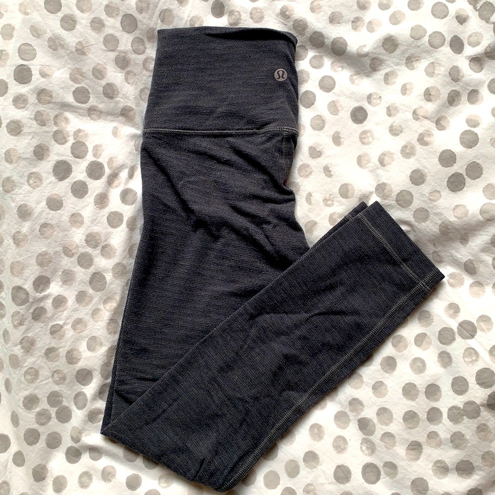 Lululemon heather gray Capri leggings size 4